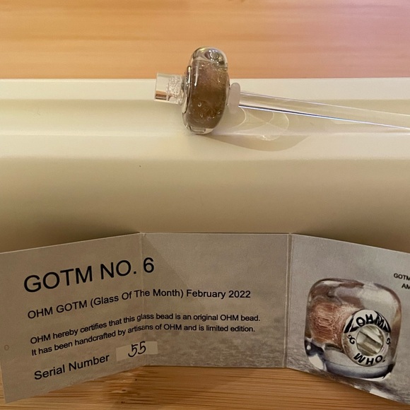 OHM BEADS Gold Shimmer Square - Picture 3 of 3